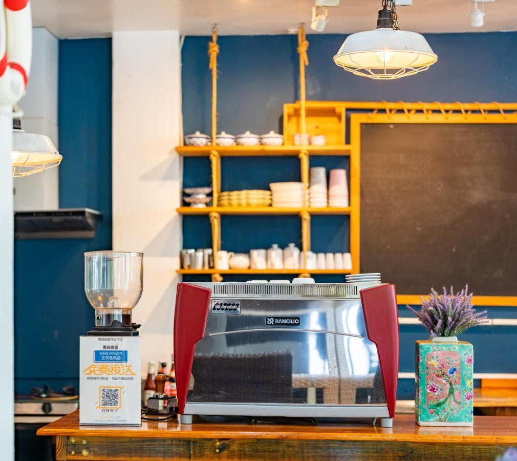 Meow Cafe & Hotel Patong 外观 照片